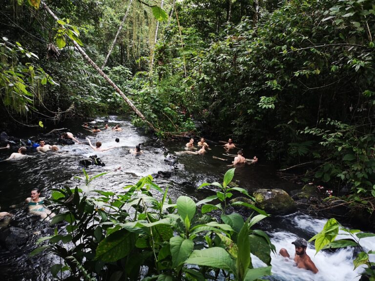 Surfing i aktywne wyjazdy incentive w Kostaryce – odkryj nowe możliwości integracji